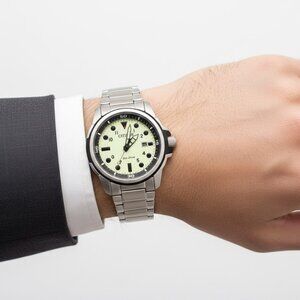 NWT Authentic Citizen Eco-Drive Green Dial Men's Watch